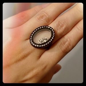 Origami Owl black ring w/ "DREAM" charm